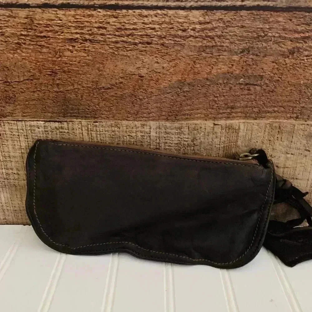 Moni Moni made in Italy wristlet